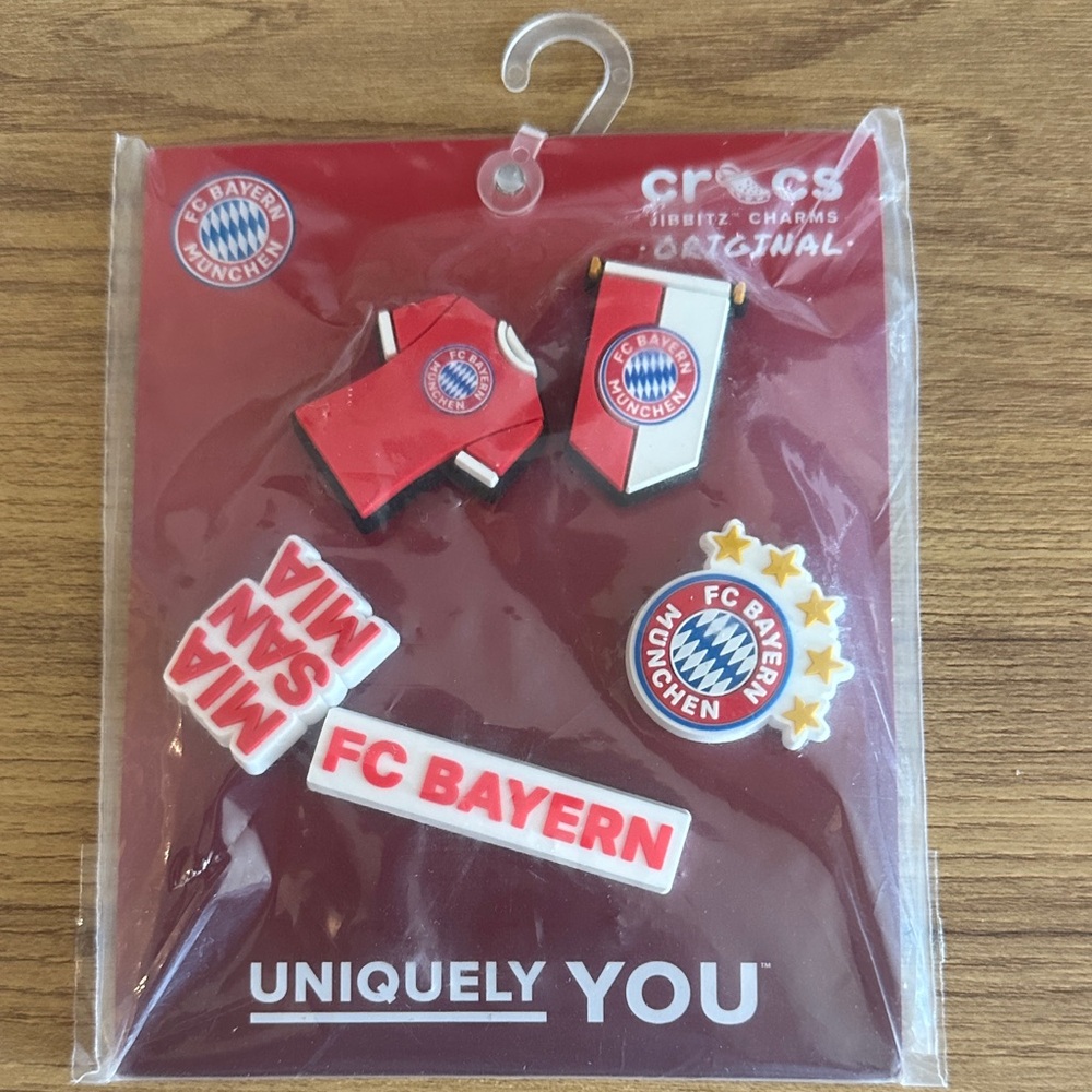 Crocs Unisex Bayern FC 5-Pack Shoe Charms